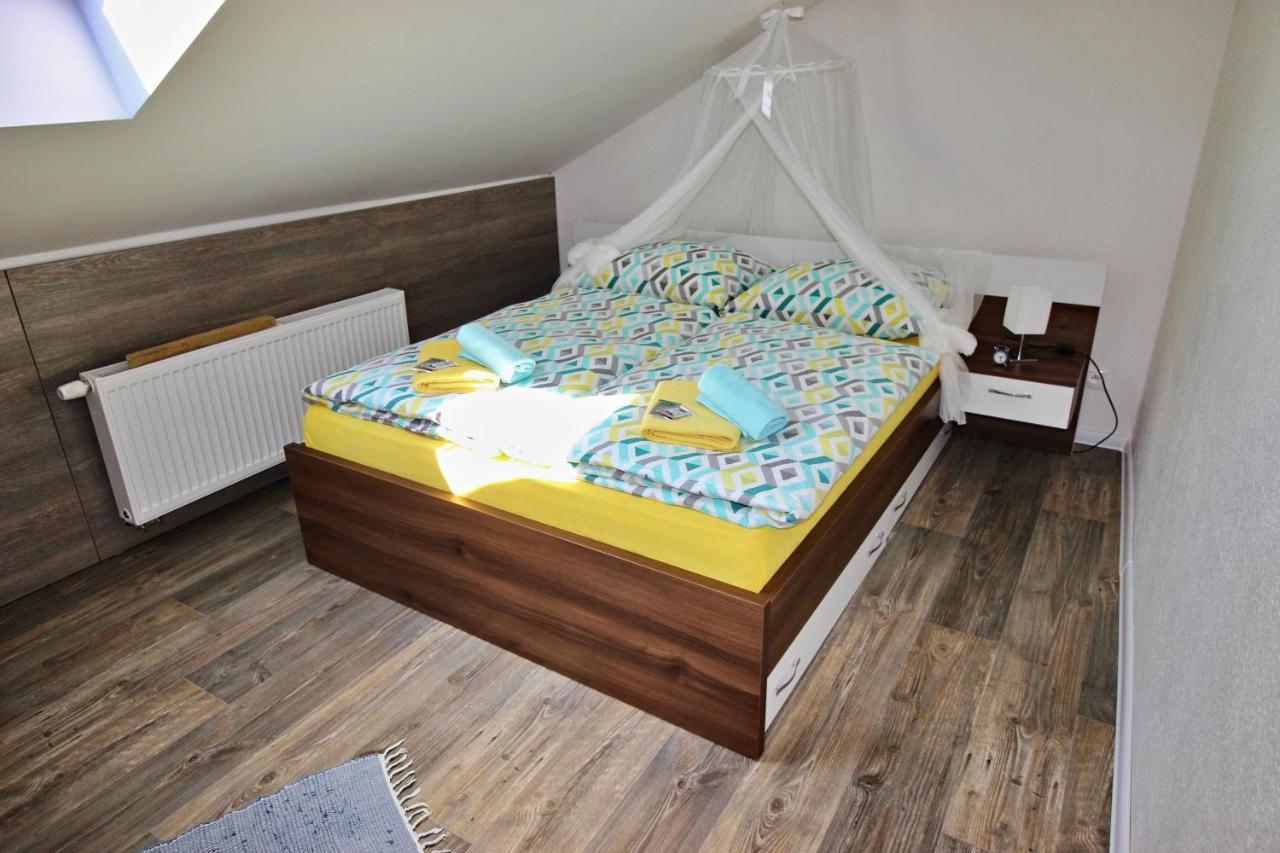 Shiny Star Apartman สปิชสกา โนวา เวส ภายนอก รูปภาพ
